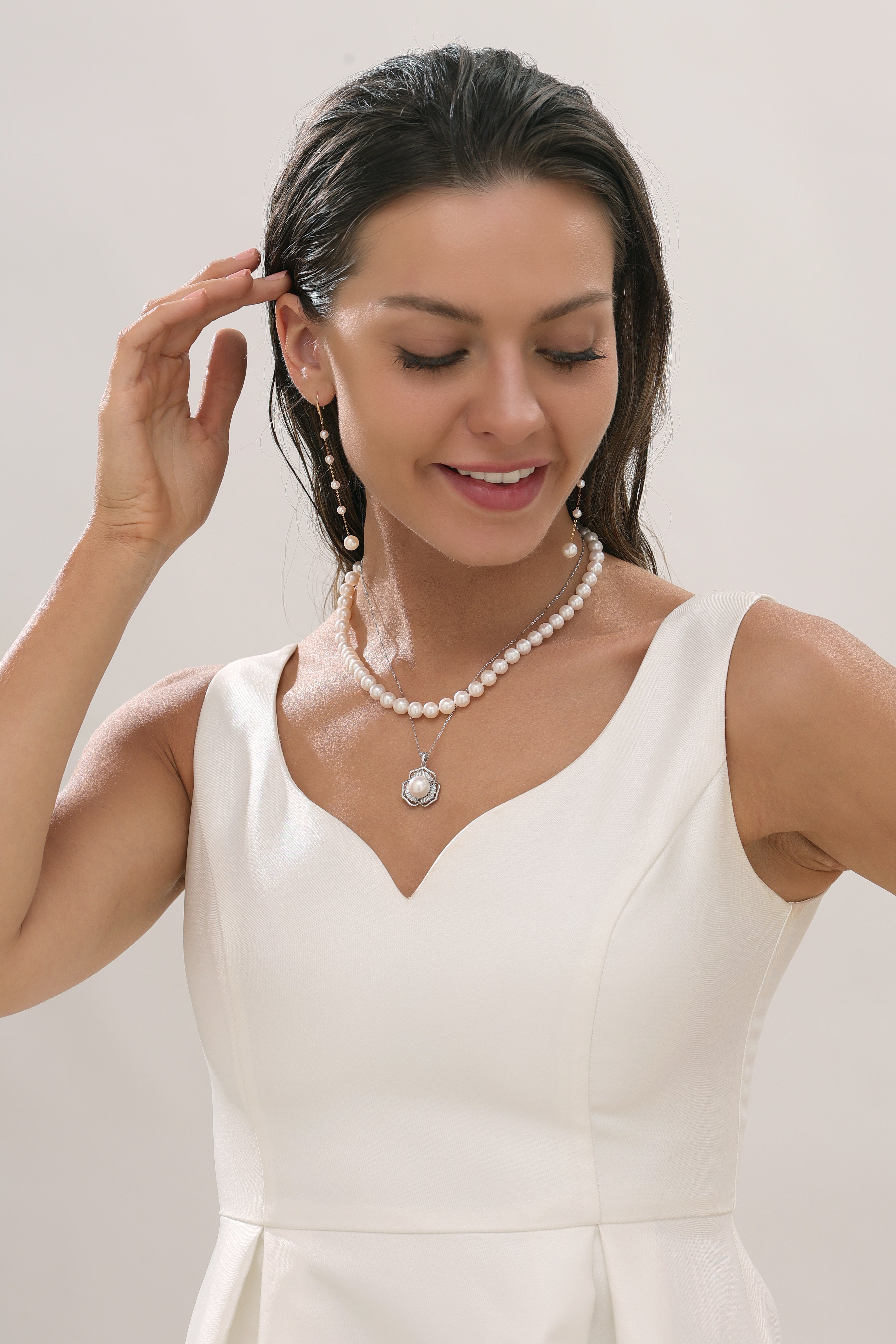 Classic 6-7mm White Round Freshwater Pearl Necklace