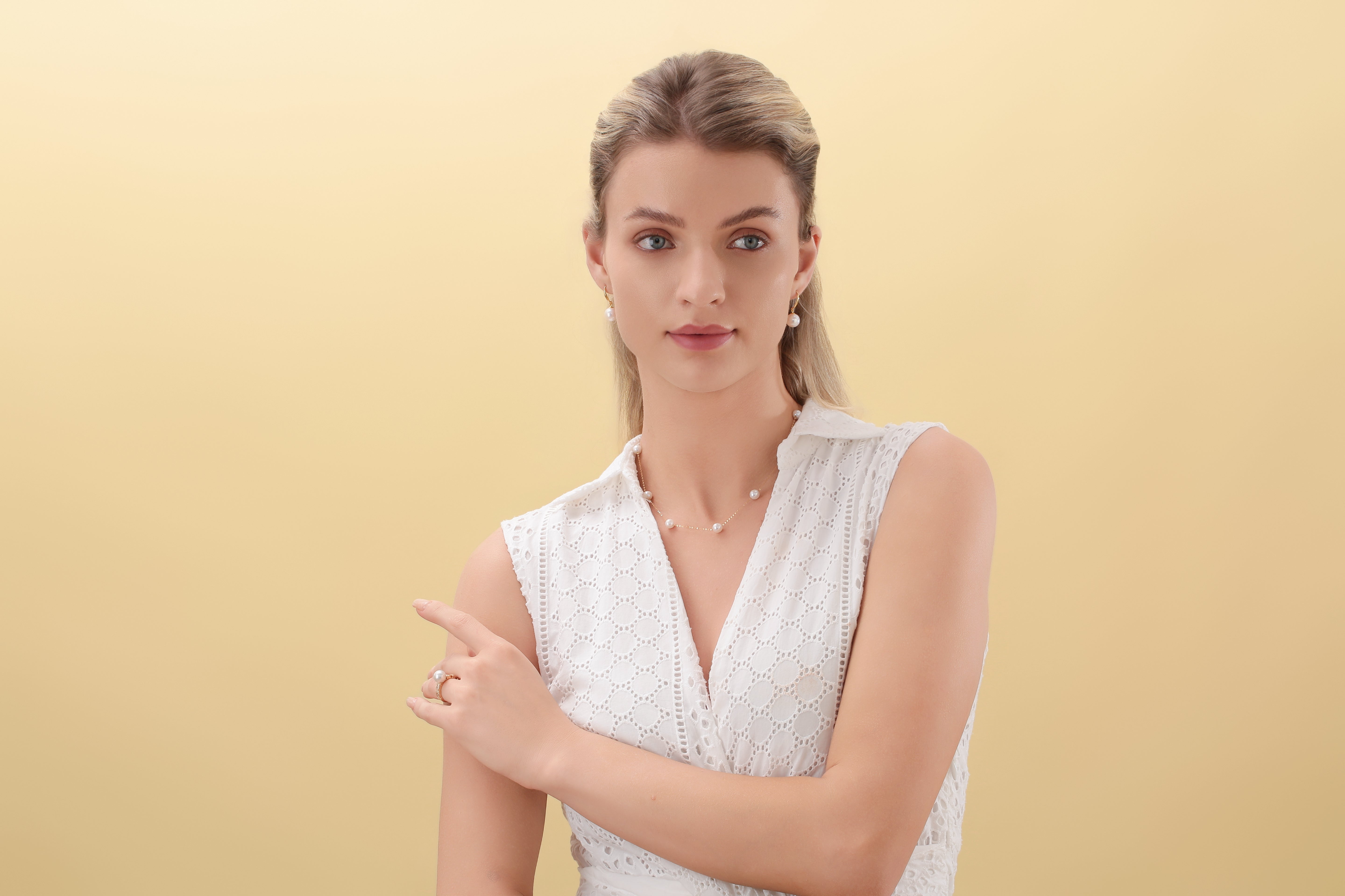 White 7-8mm Chinese Akoya Seven Pearls Tincup Necklace