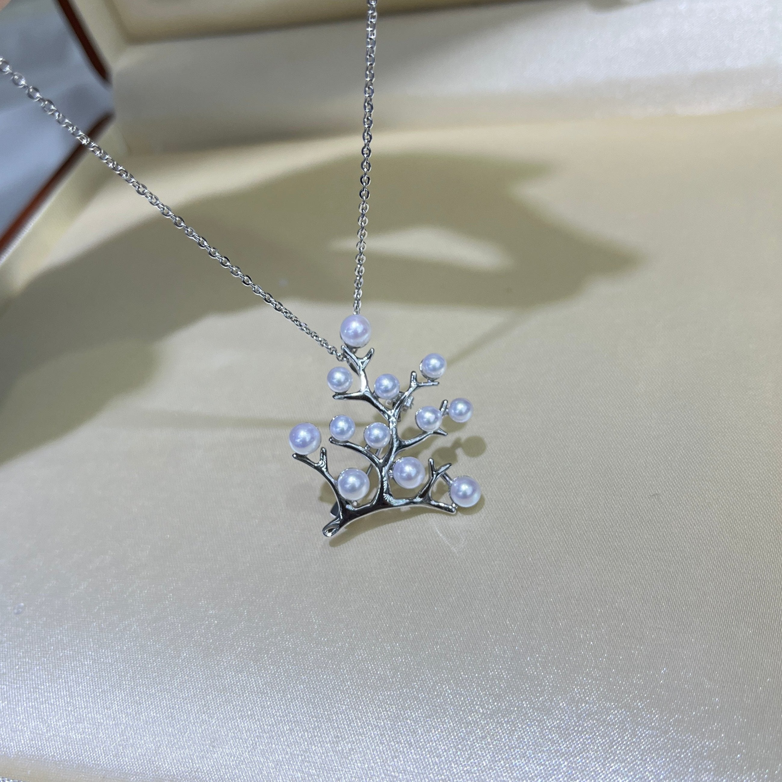 Tree of Happiness Pearl Brooch/Pendant