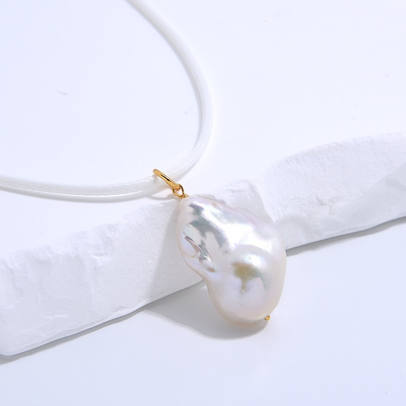 Baroque Pearl Leather Cord Necklace