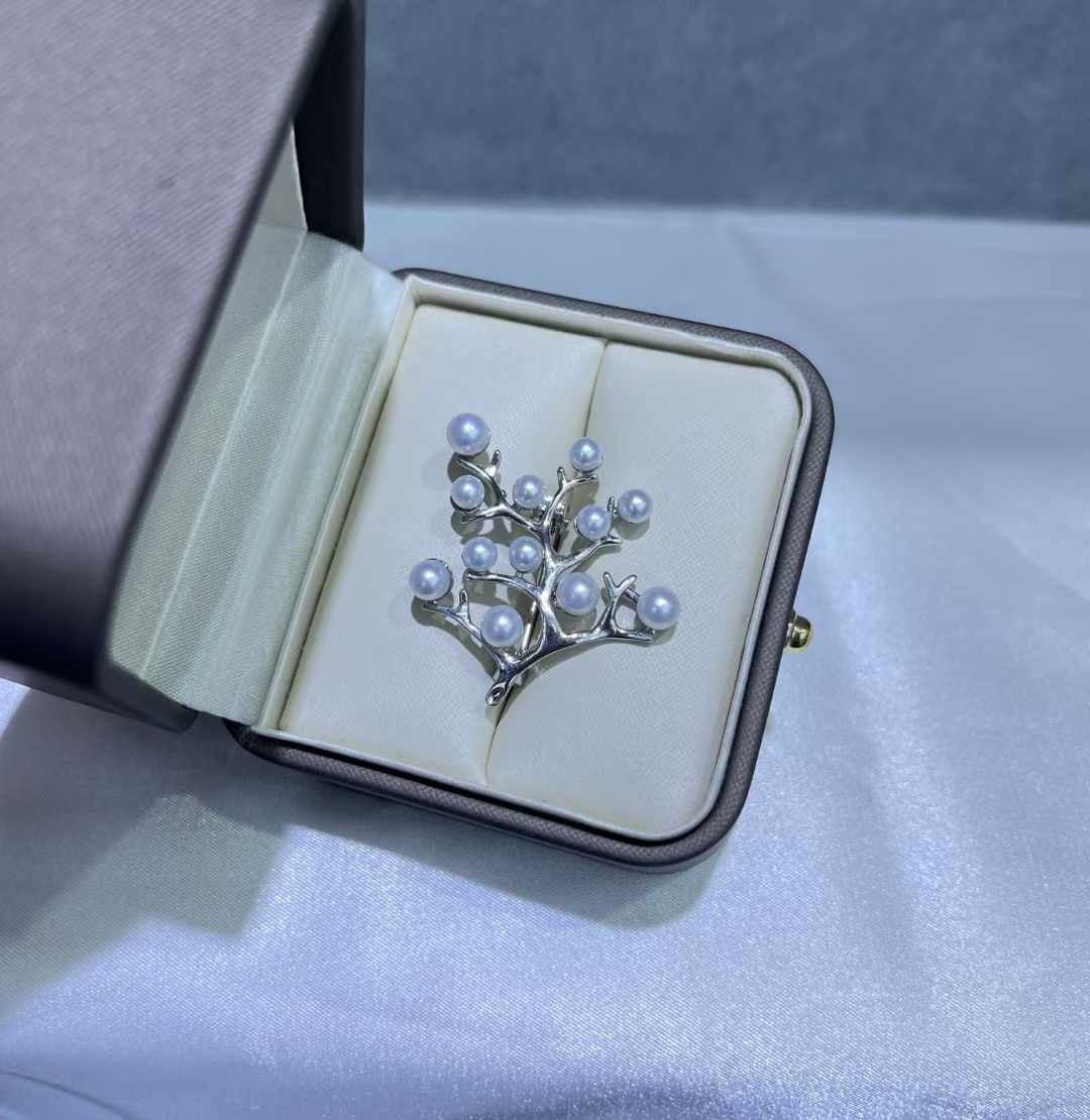 Tree of Happiness Pearl Brooch/Pendant