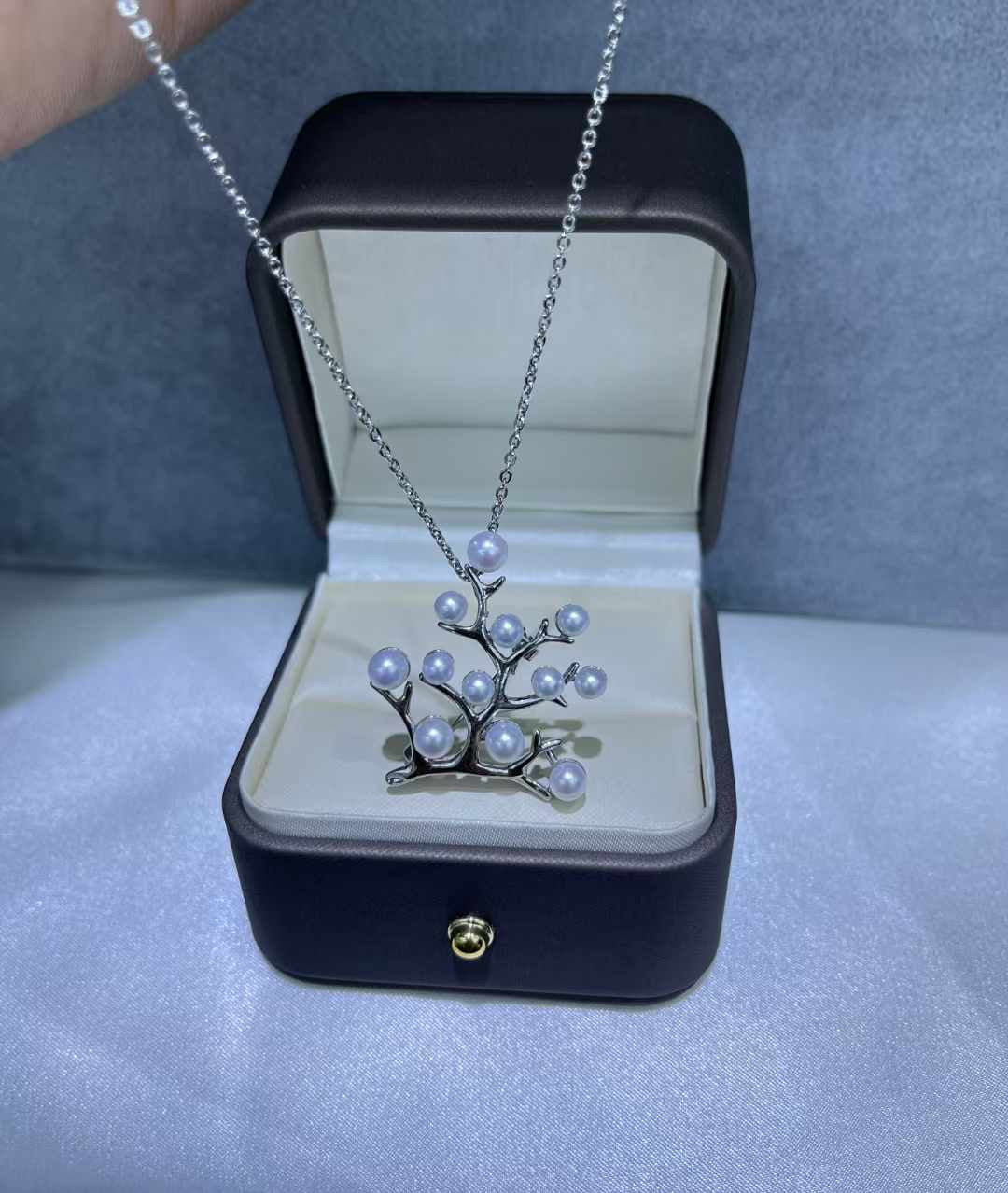 Tree of Happiness Pearl Brooch/Pendant