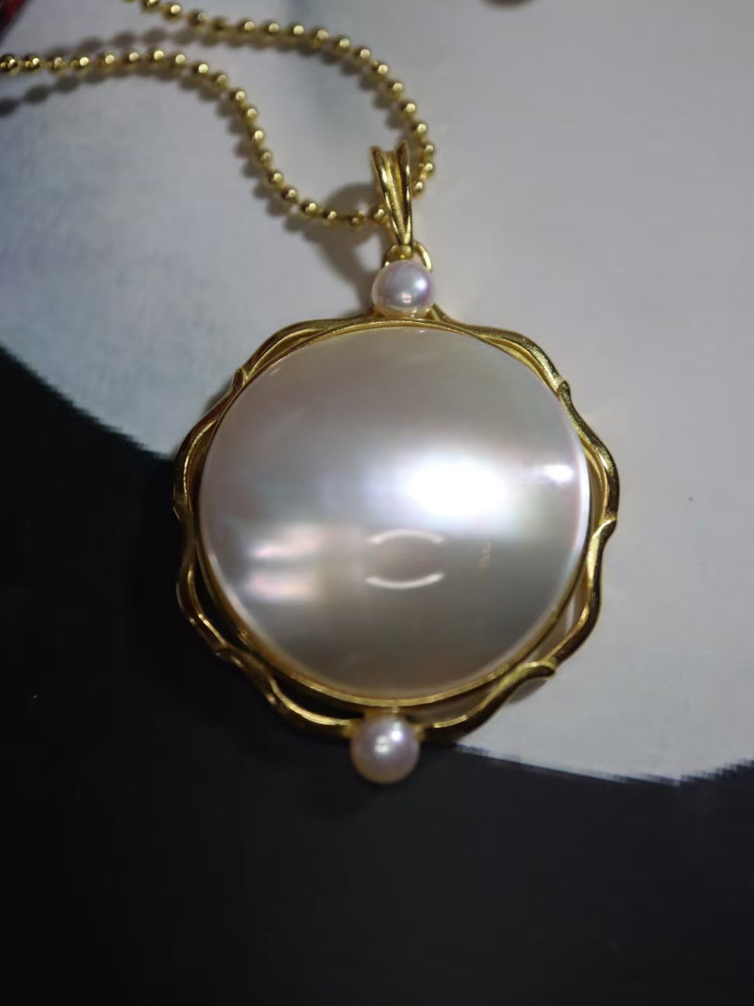 White Mabe Pearl Pendant Necklace