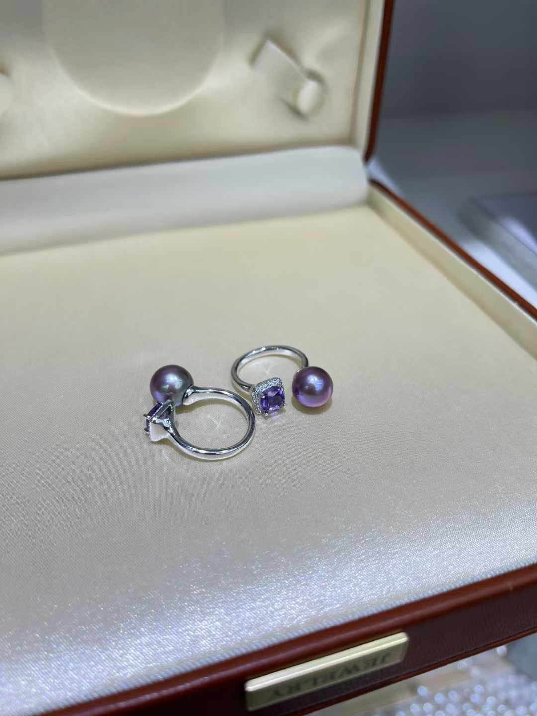 Aurora Iridescent Purple Pearl Ring with Large Amethyst Crystal