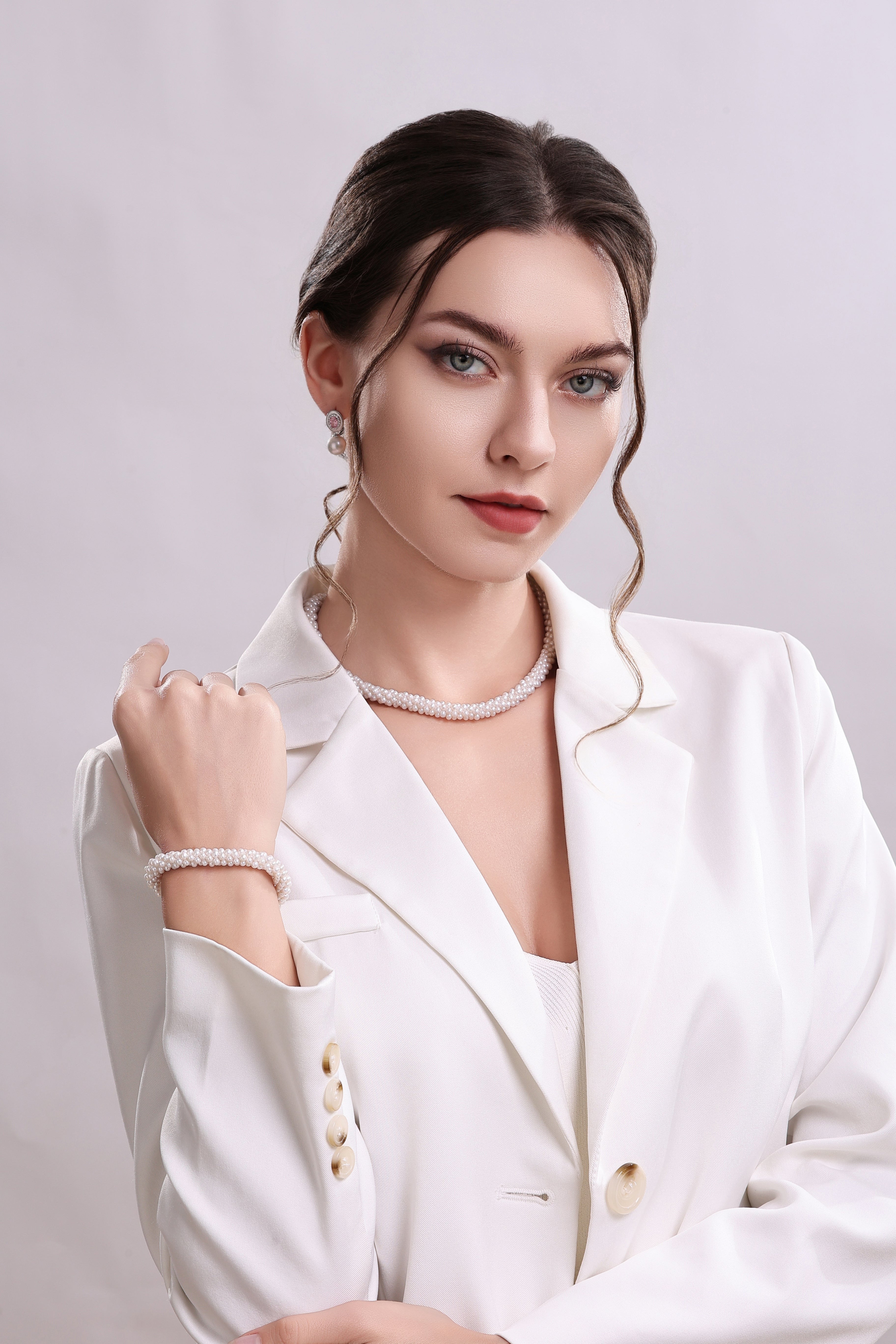 2-3mm White Freshwater Pearls Necklace with Magnetic Lock