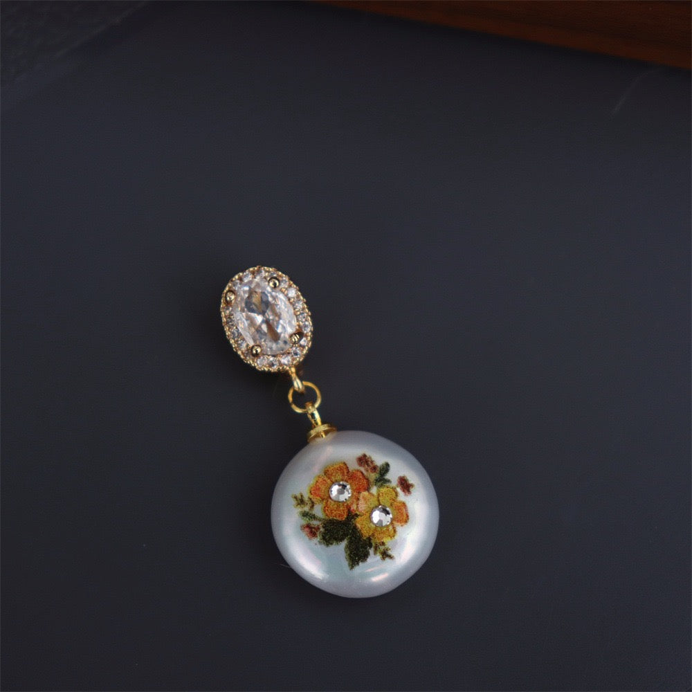 Hand-Painted Bee & Flower Baroque Pearl Clip Pendant Only