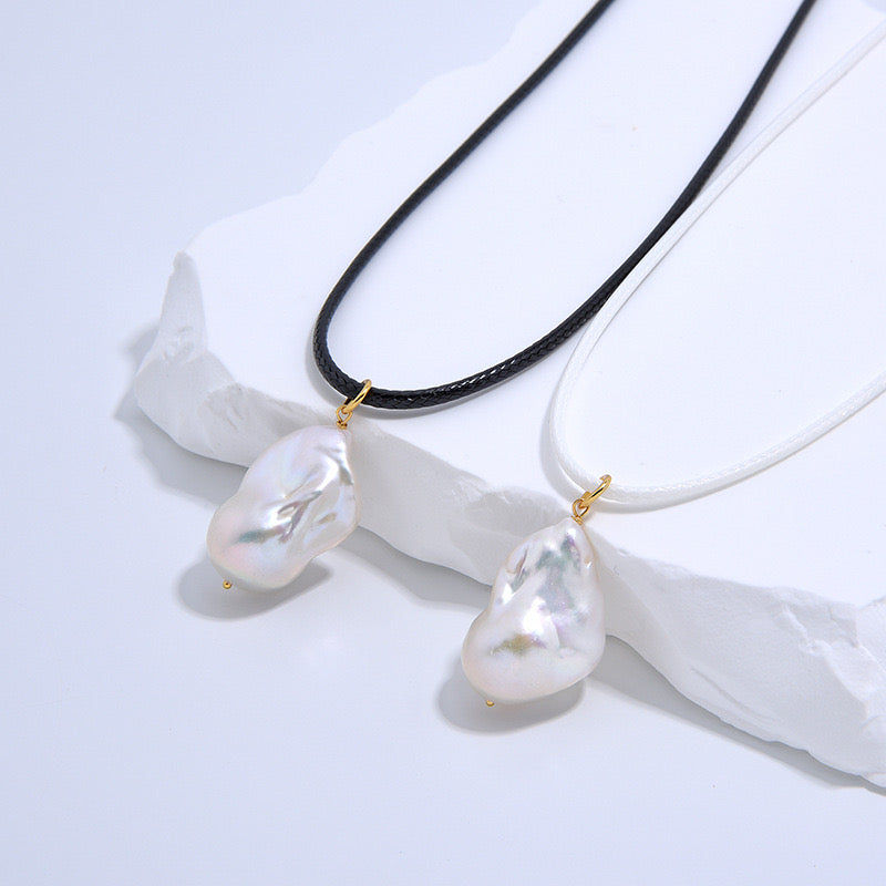 Baroque Pearl Leather Cord Necklace