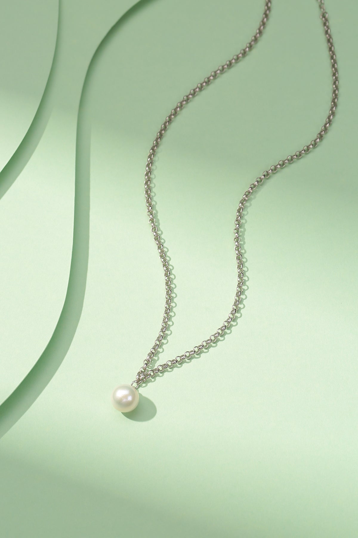 10-11mm Freshwater Pearl & Lorna Pendant