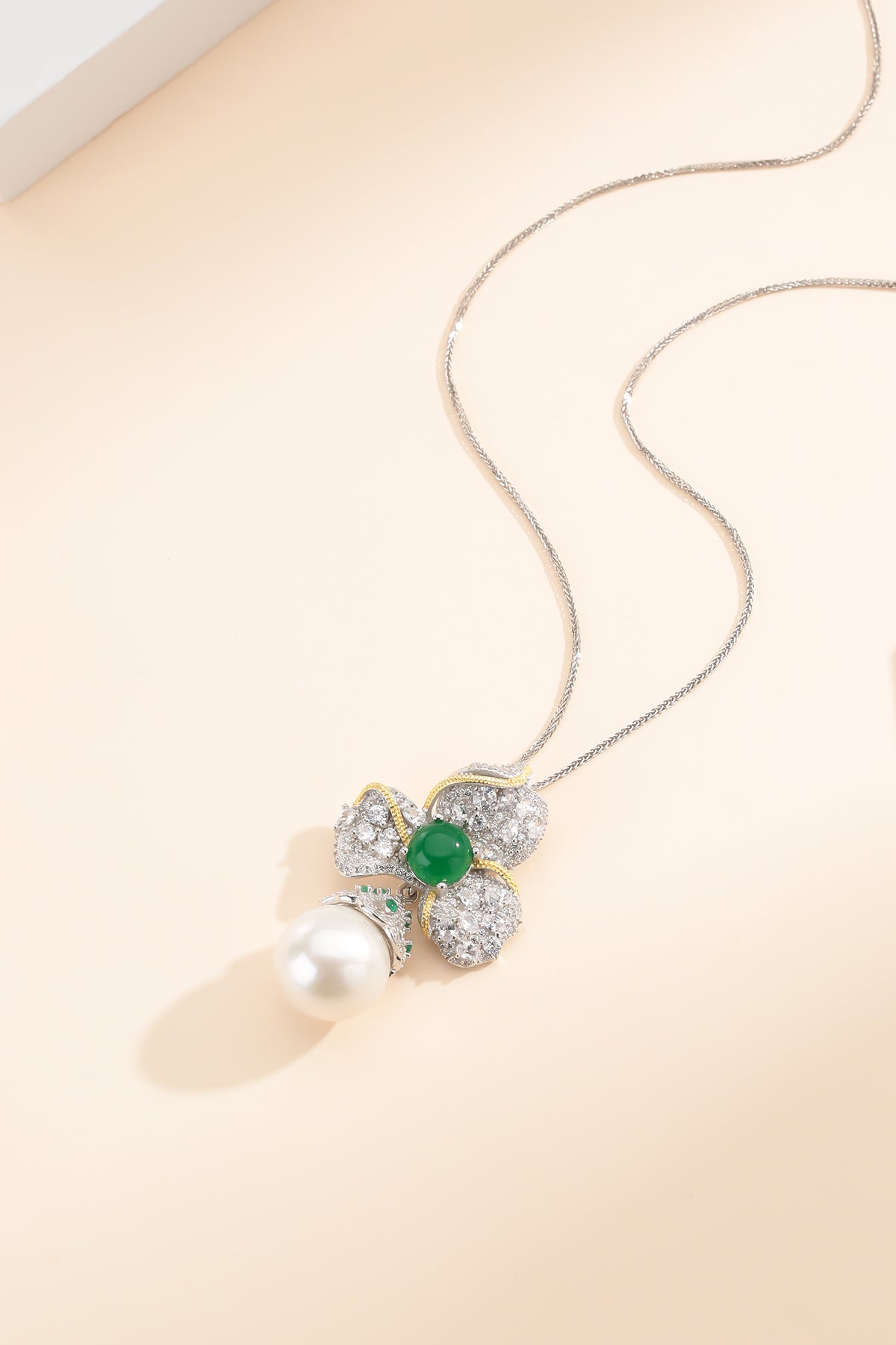 Green Gem Zirconia Floral Peal Pendant