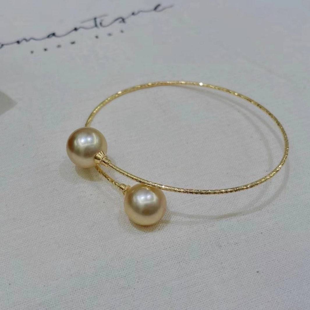10-11mm Golden South Sea Pearl Bangle Bracelet in 18k Gold