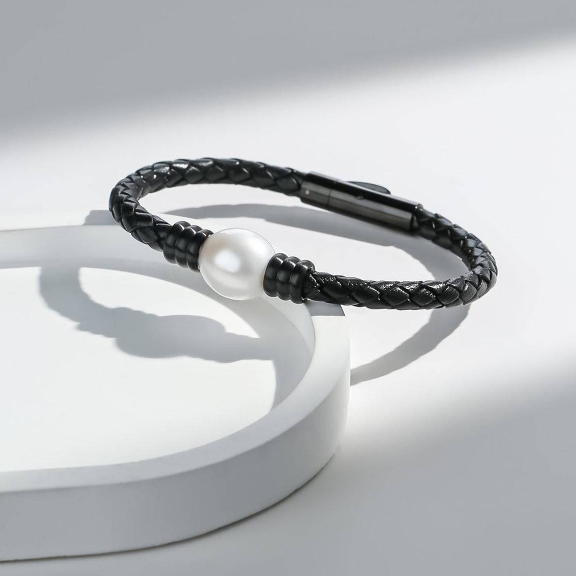 12-13mm Large Pearl Leather Bracelet in Stainless Steel