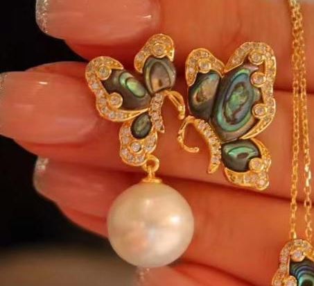 Abalone Mother of Pearls Butterfly Earrings & Necklace