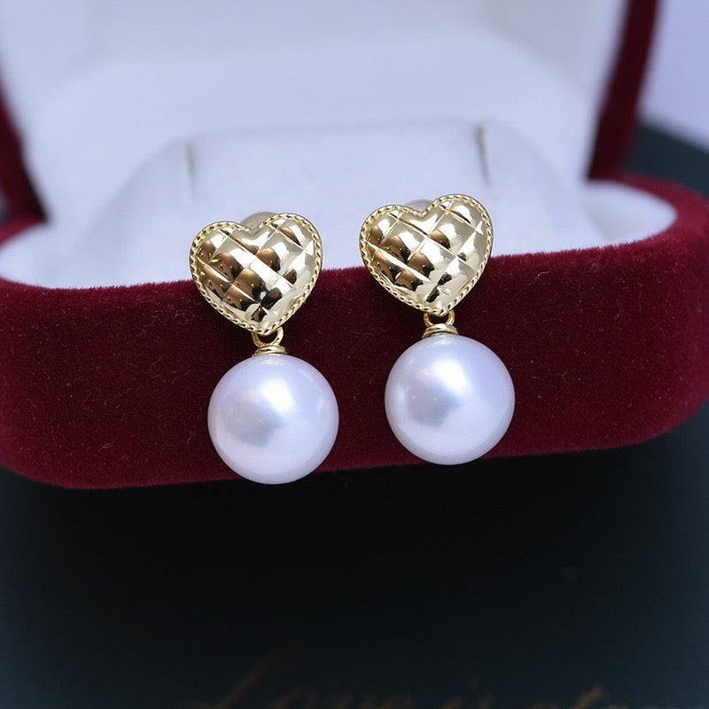 10-11mm Freshwater Pearl & Heart Earrings