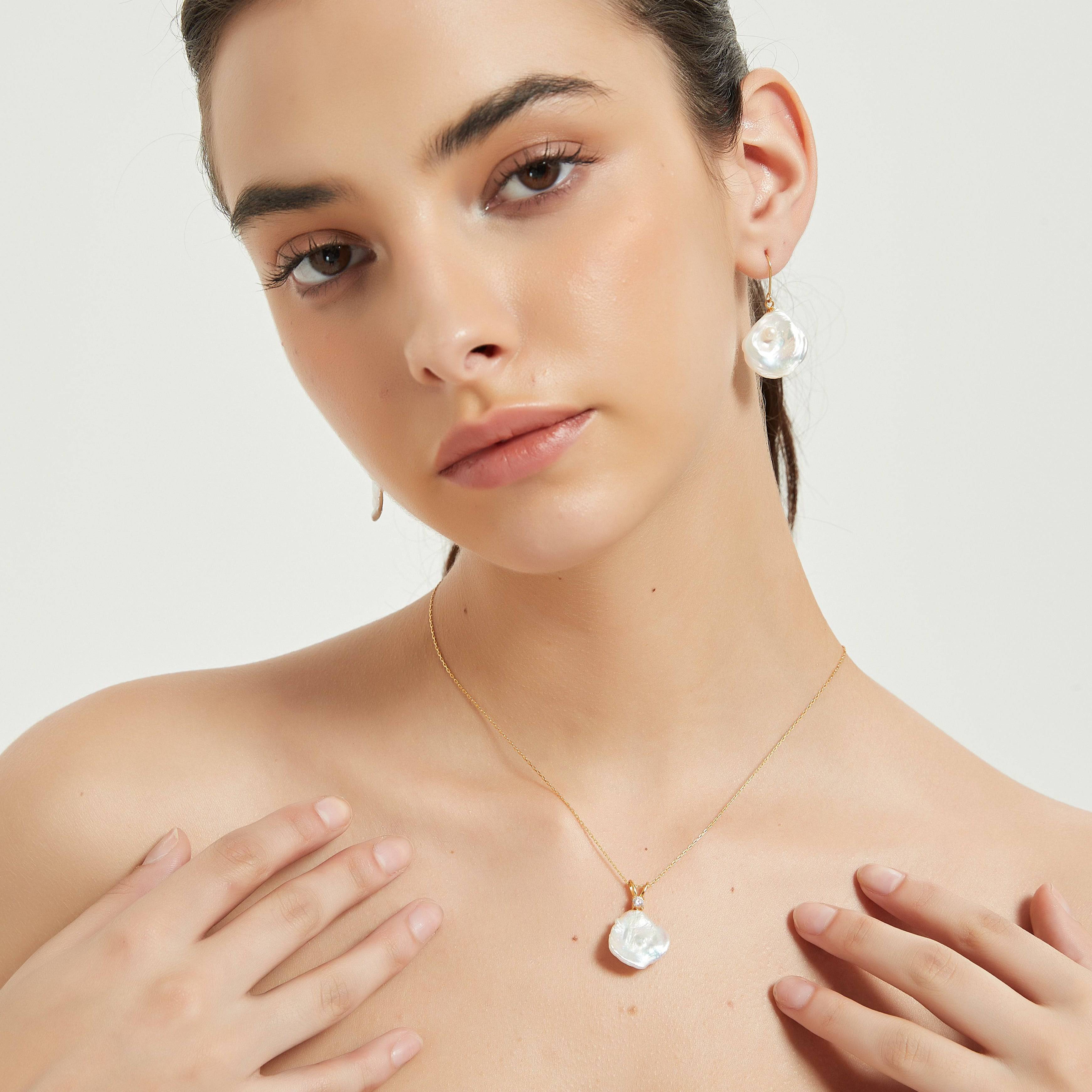 Petal-Shaped Floral Baroque Pearl Necklace