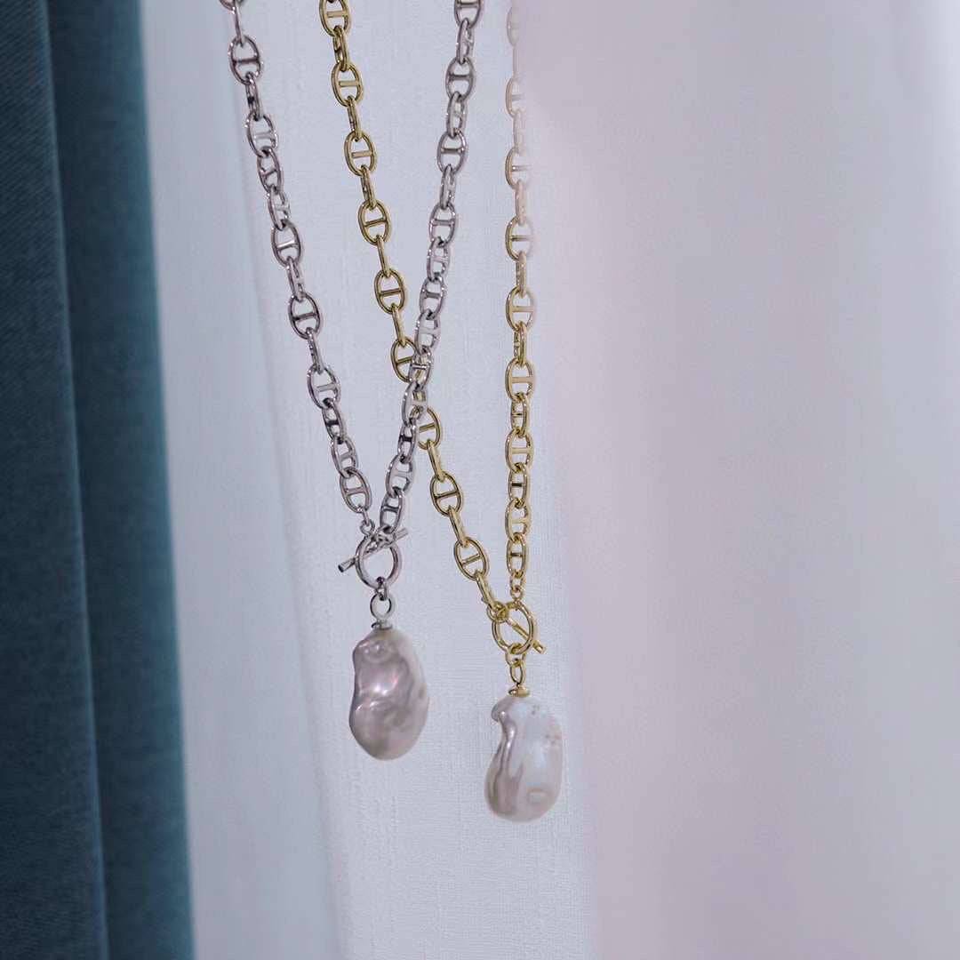 Bold Chain Large Baroque Pearl Necklace