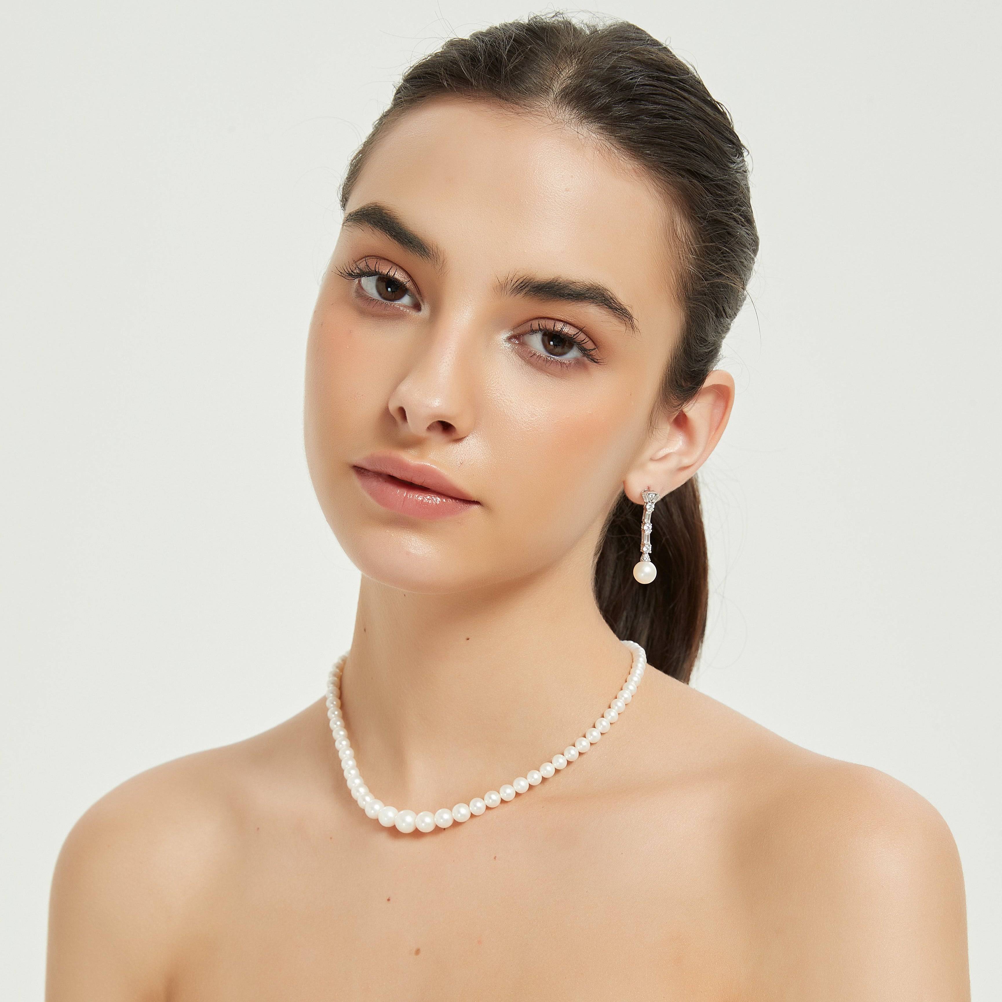 Gradual Size White Freshwater Pearls Strand