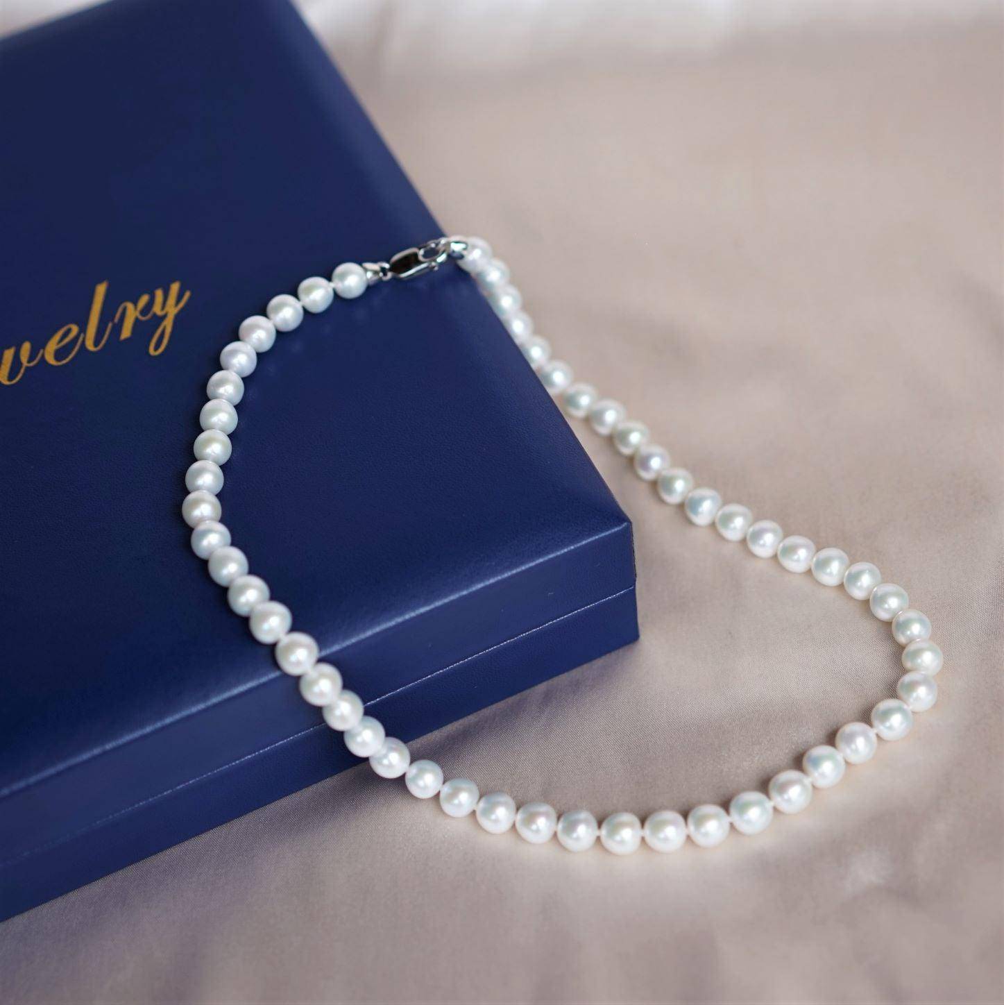 8-9mm AAA Chinese White Akoya Cultured Pearl Necklace