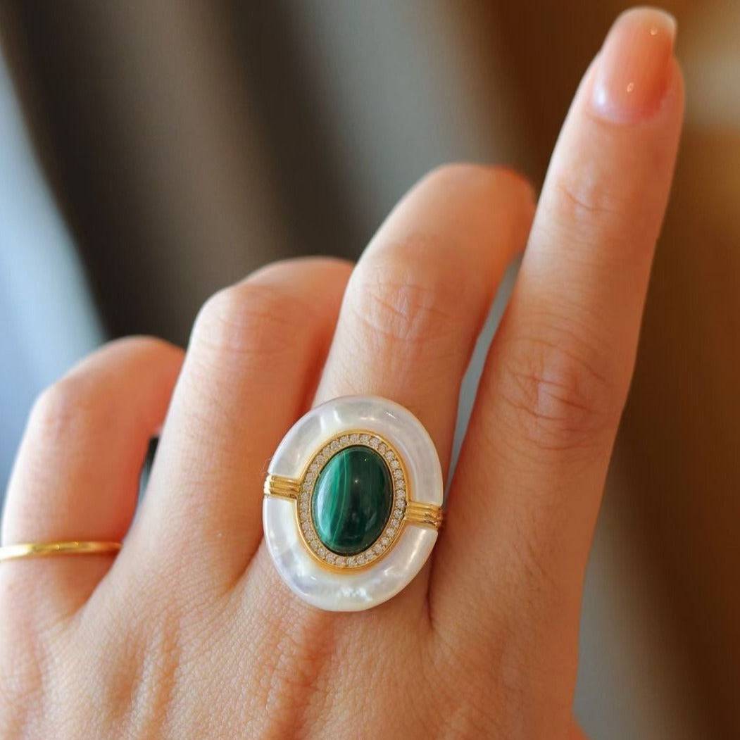 Vintage Design Natural Green Gemstones Ring