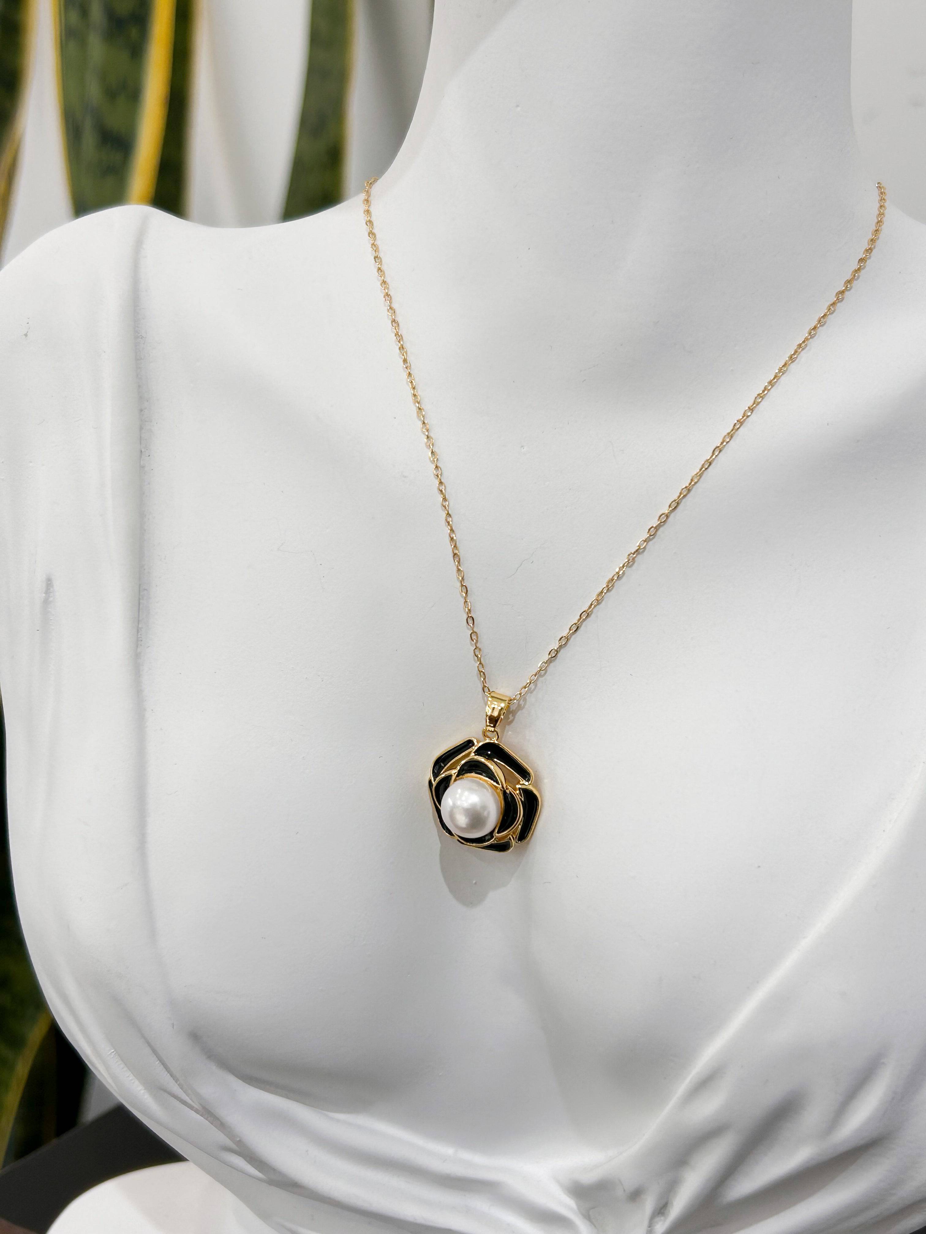 Black Camellia Pearl Jewelry Set