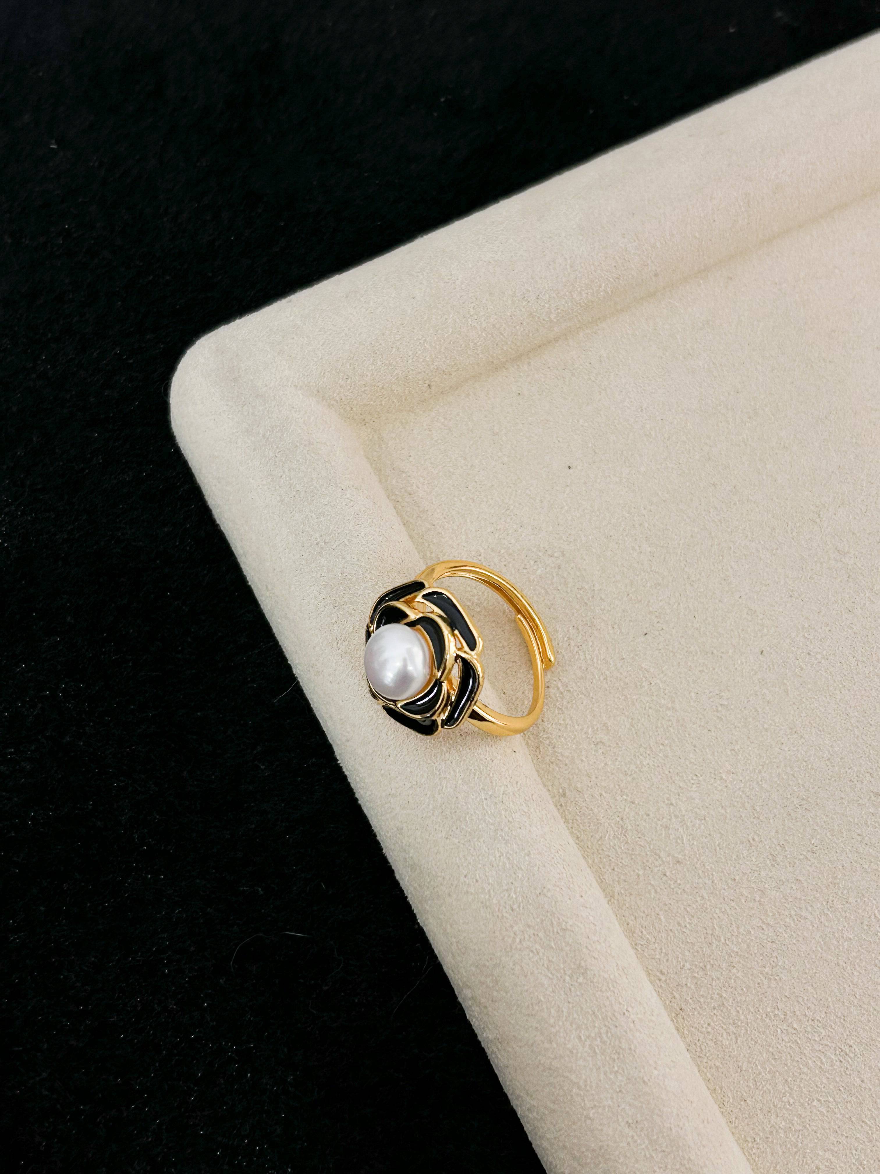 Black Camellia Pearl Jewelry Set