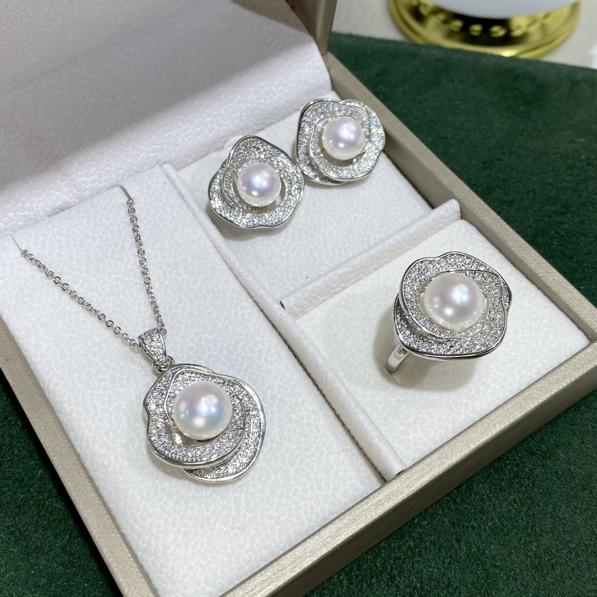 White Zirconia White Freshwater Pearl Jewelry Set